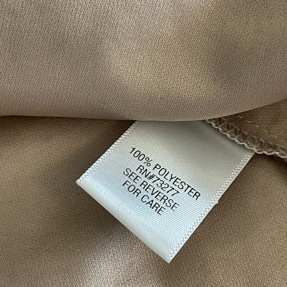 Croft & Barrow Women's Beige Blazer - Picture 7 of 7